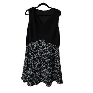 HAANI Woman Black & White Two-Tone Sleeveless V-Neck Floral Dress Sz 3X GUC